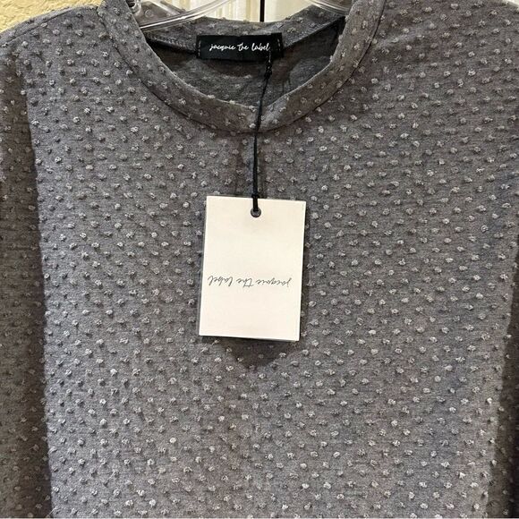 Women’s short sleeve Swiss dot peplum in gray‎ - Picture 7 of 10